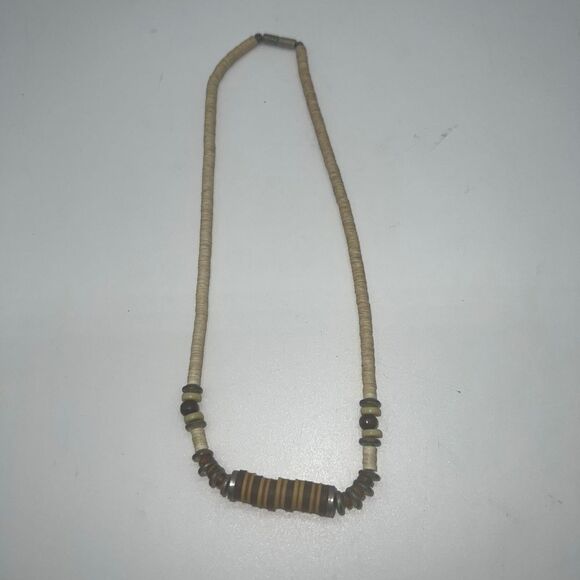 Retro Pooka Bead Necklace‎ - Picture 1 of 4